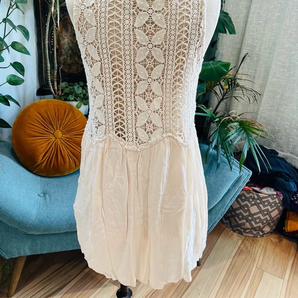White Lace Bohemian Tank - Picture 2 of 3